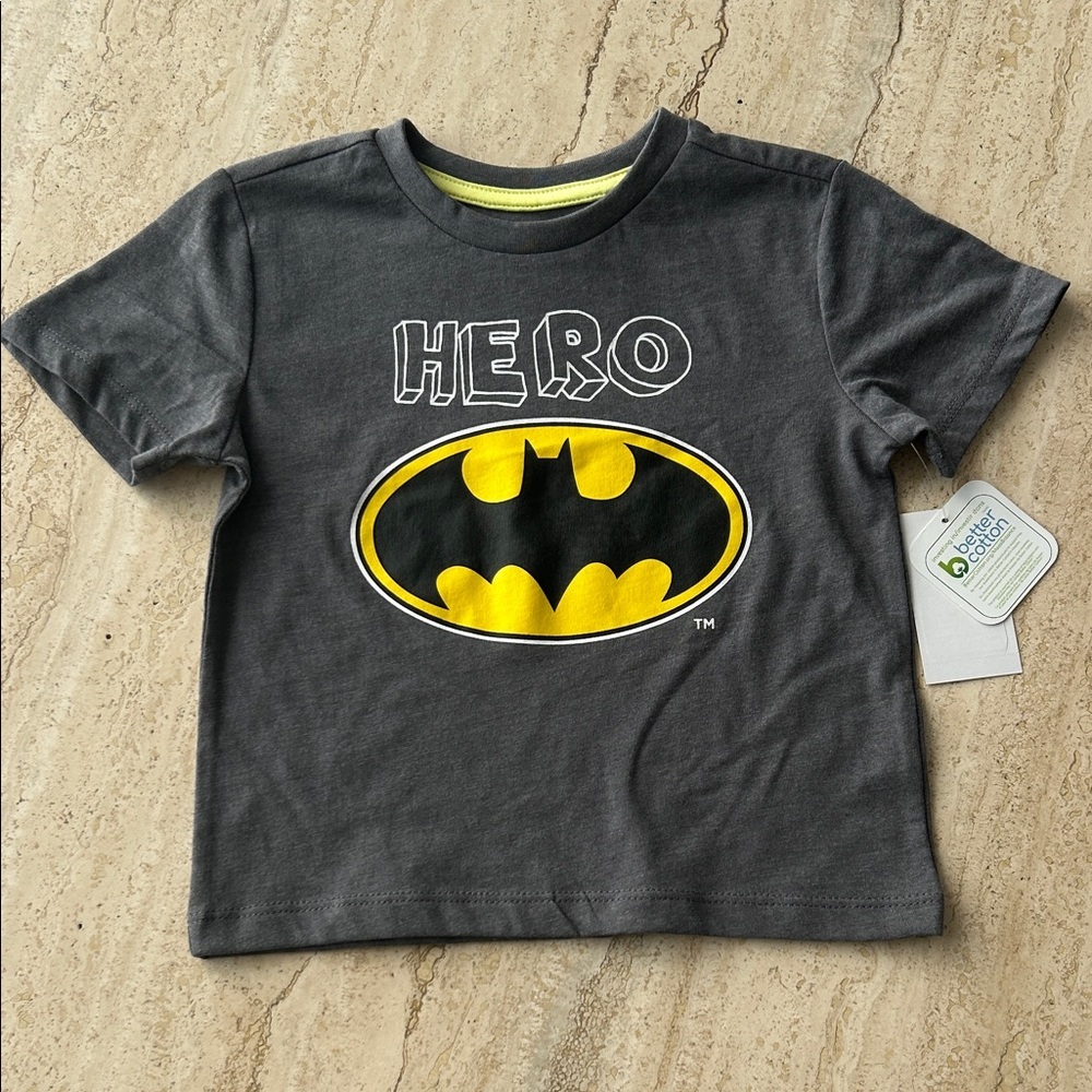 NEW 🆕 Batman Hero Kids T-Shirt - Gray and Yellow size 2T